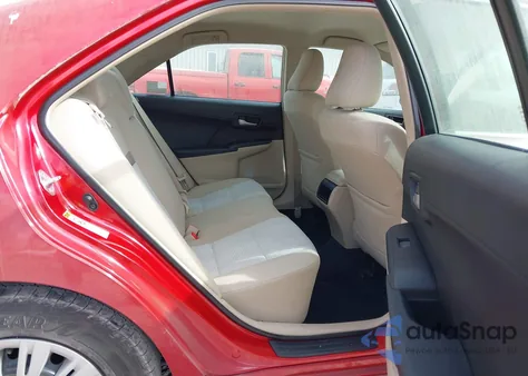 2012 Toyota Camry Le z USA, uszkodzony, nr VIN 4T1BF1FK5CU609664